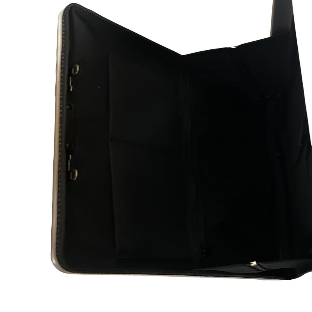 リベティ　多機能スーツケース　Mサイズ　65L シルバー