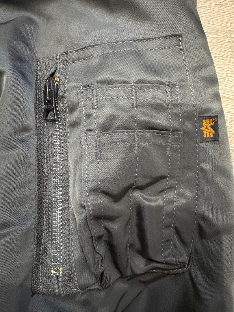 USA製 ALPHA INDUSTRIES 短丈MA-1