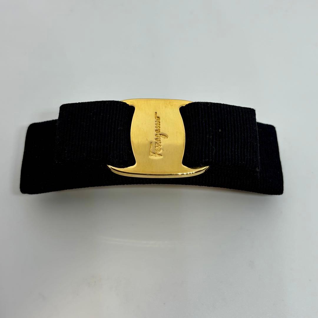 【フェラガモ】Ferragamo バレッタ ヴァラリボン ネイビー ゴールド金具