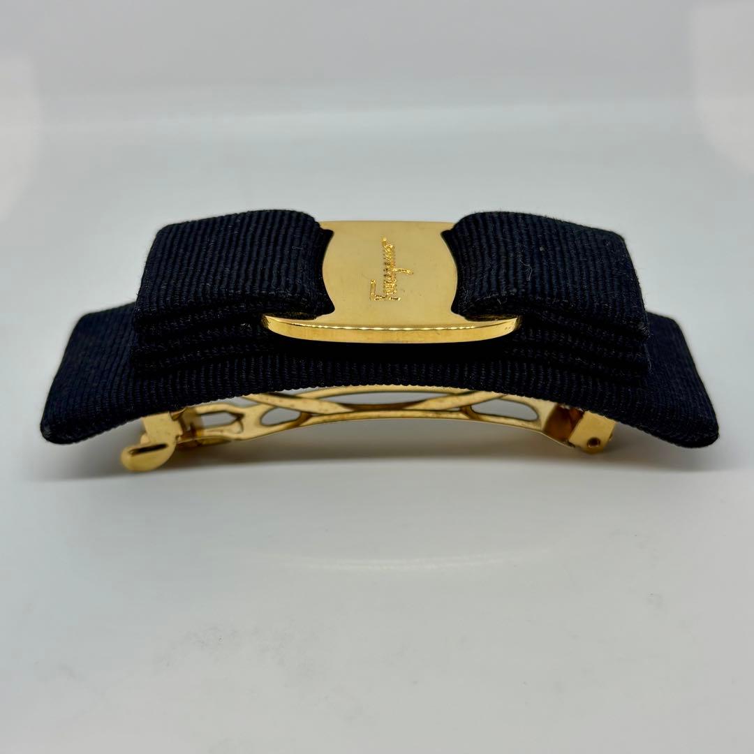 【フェラガモ】Ferragamo バレッタ ヴァラリボン ネイビー ゴールド金具