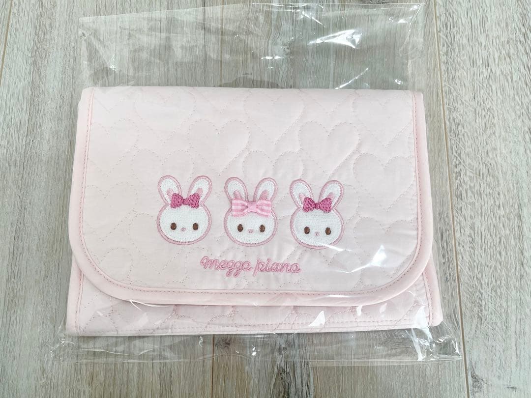 mezzo piano メゾピアノ　ウサギアップリケ母子手帳マルチケース
