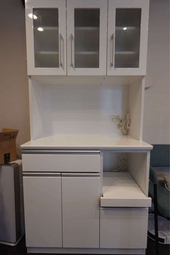 【送料込み設置】ニトリ　キッチンボード　レジューム幅90 食器棚