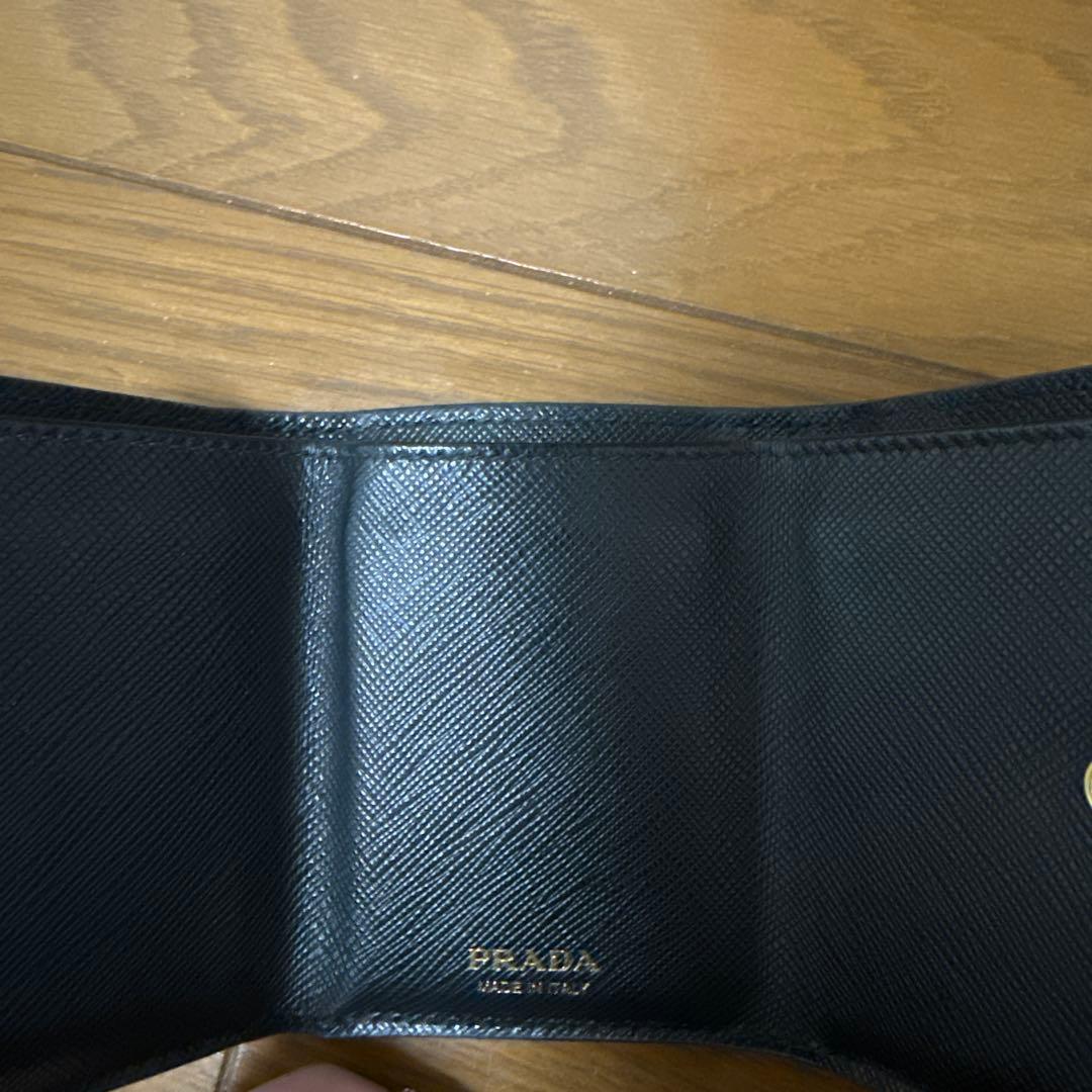 PRADA ブラック 三つ折り財布