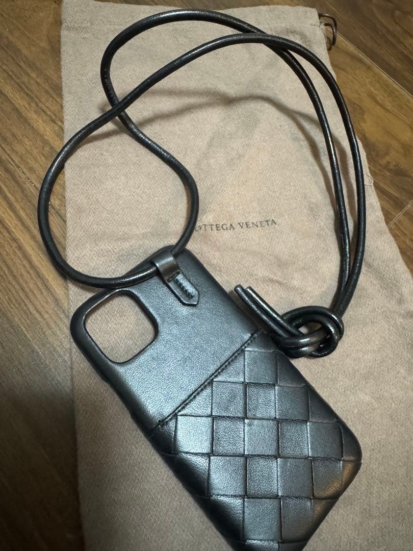 BOTTEGA VENETA iPhone11pro用ショルダーケース