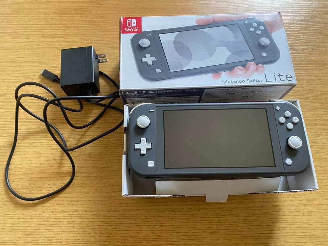 【極美品】Nintendo Switch Lite グレー 充電器付き