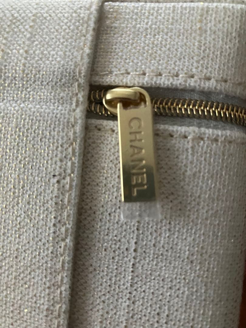 【非売品】新作 CHANELシャネル バニティポーチ ツイード メイクポーチ 白