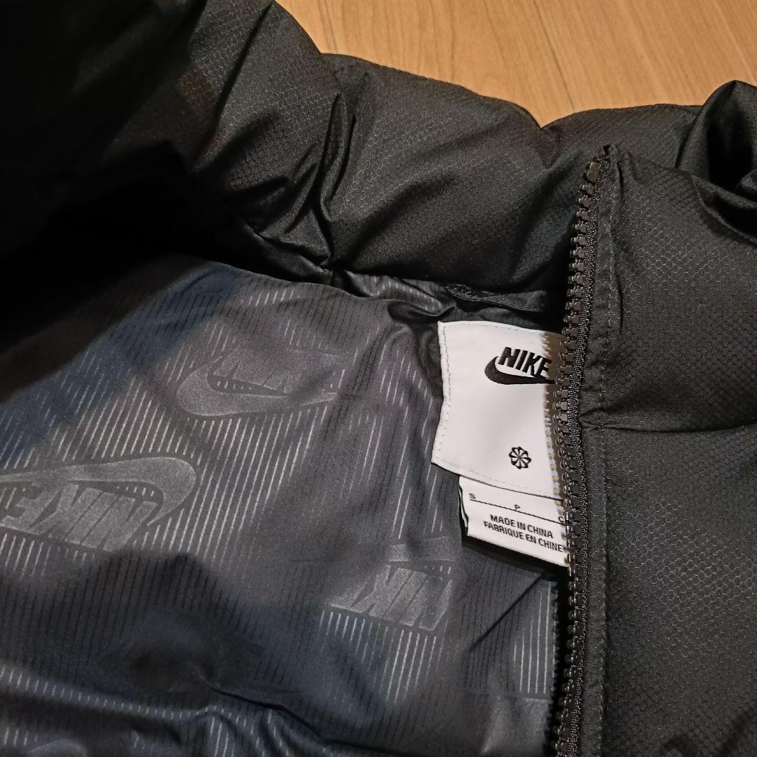 NIKE　ダウンベスト