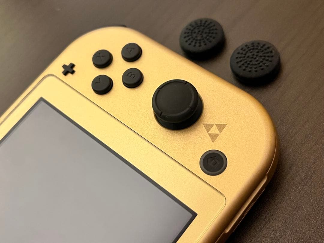 Nintendo switch lite ハイライルエディション
