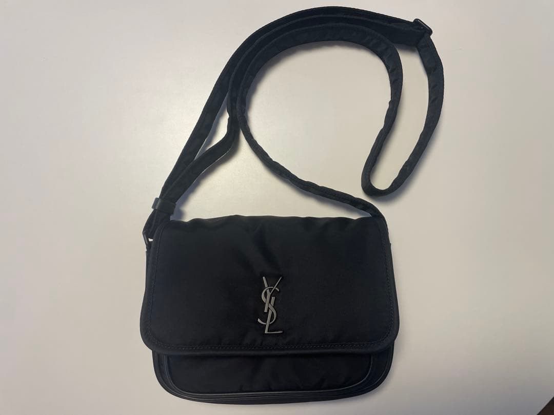 【超美品】SAINT LAURENT サンローラン　ニキスモールメッセンジャー