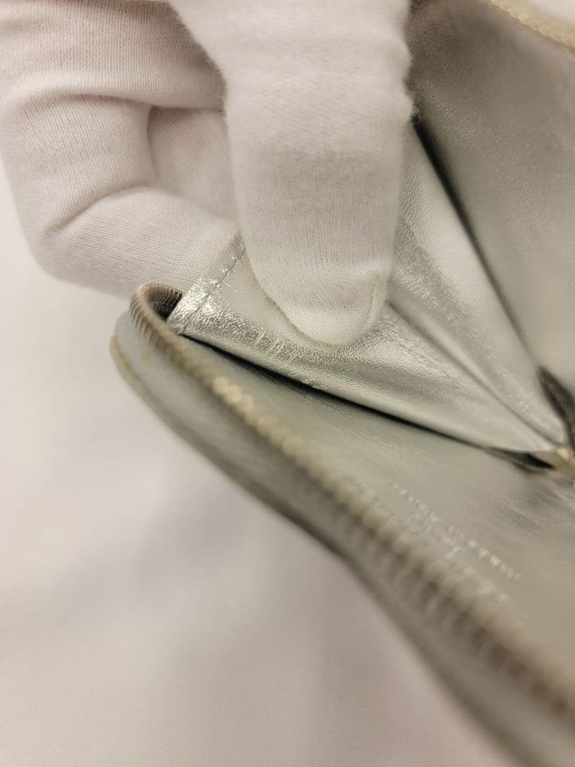 ルイヴィトン　ハート型シルバー　ケース