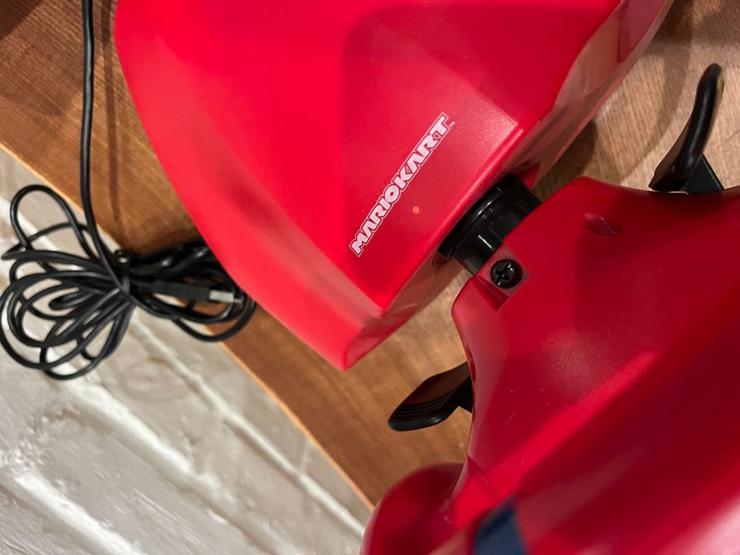 マリオカート8 デラックス マリオカートレーシングホイールセット美品❗️