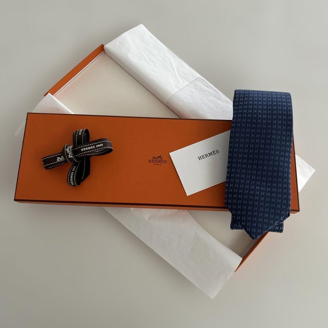 未使用箱付き　 エルメス　HERMES ネクタイ　ブルー