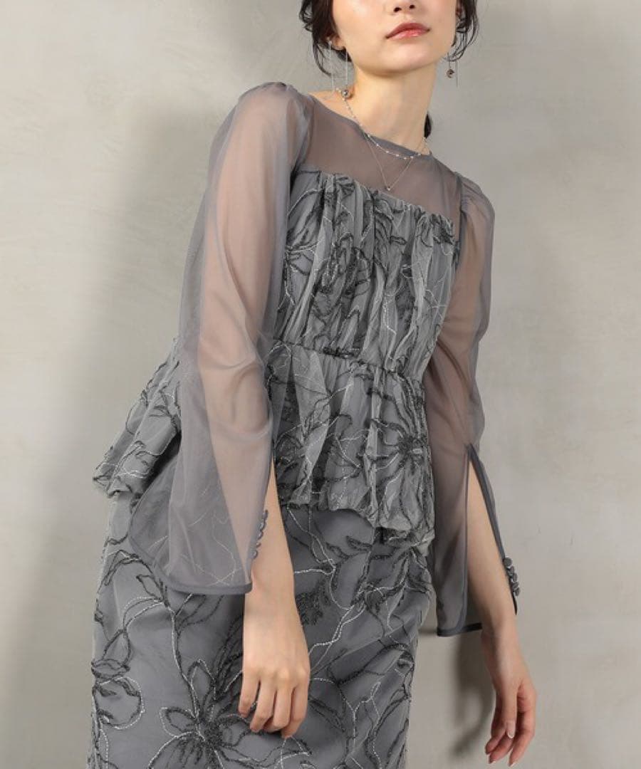 新品　今季　nianaニアナラメ刺繍レイヤードドレス オケージョンドレス　グレー