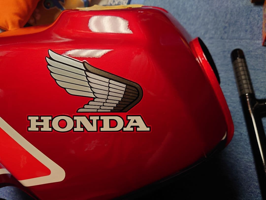 HONDA VF-400F タンク 新品 V-FOUR