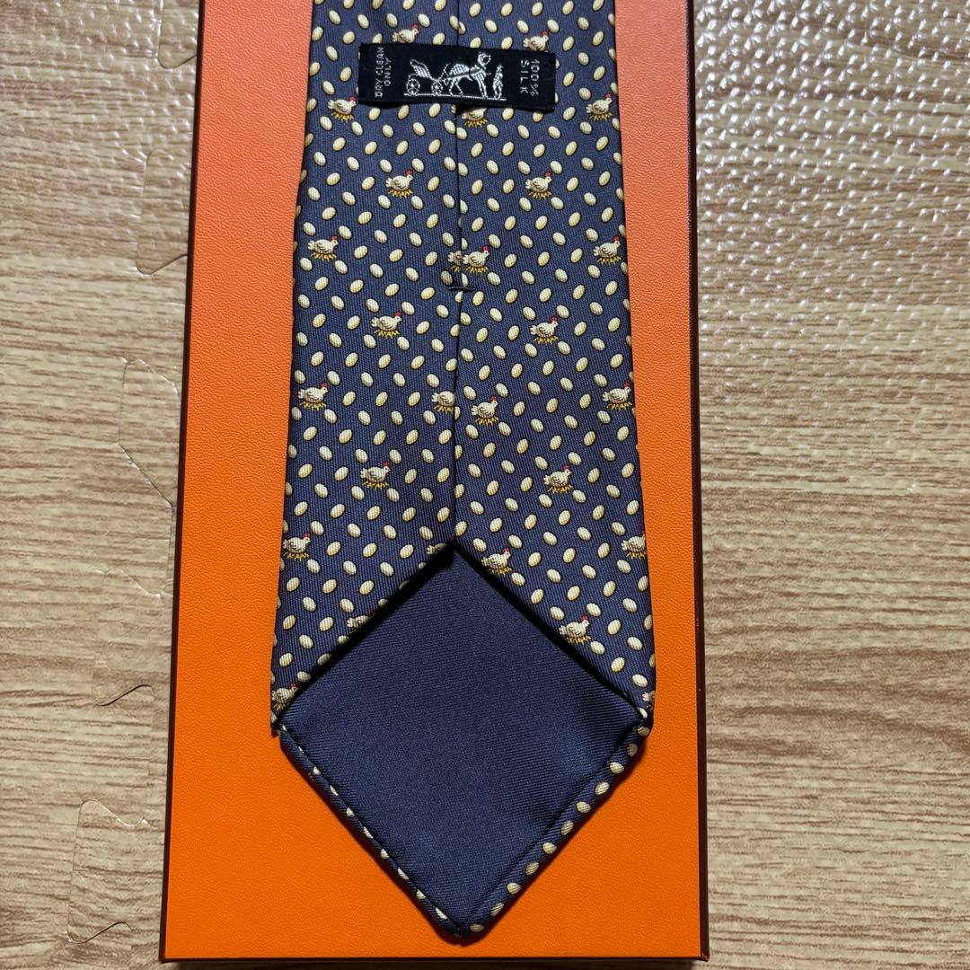 【美品】HERMES エルメス ネクタイ ニワトリ 卵 総柄 シルク100%