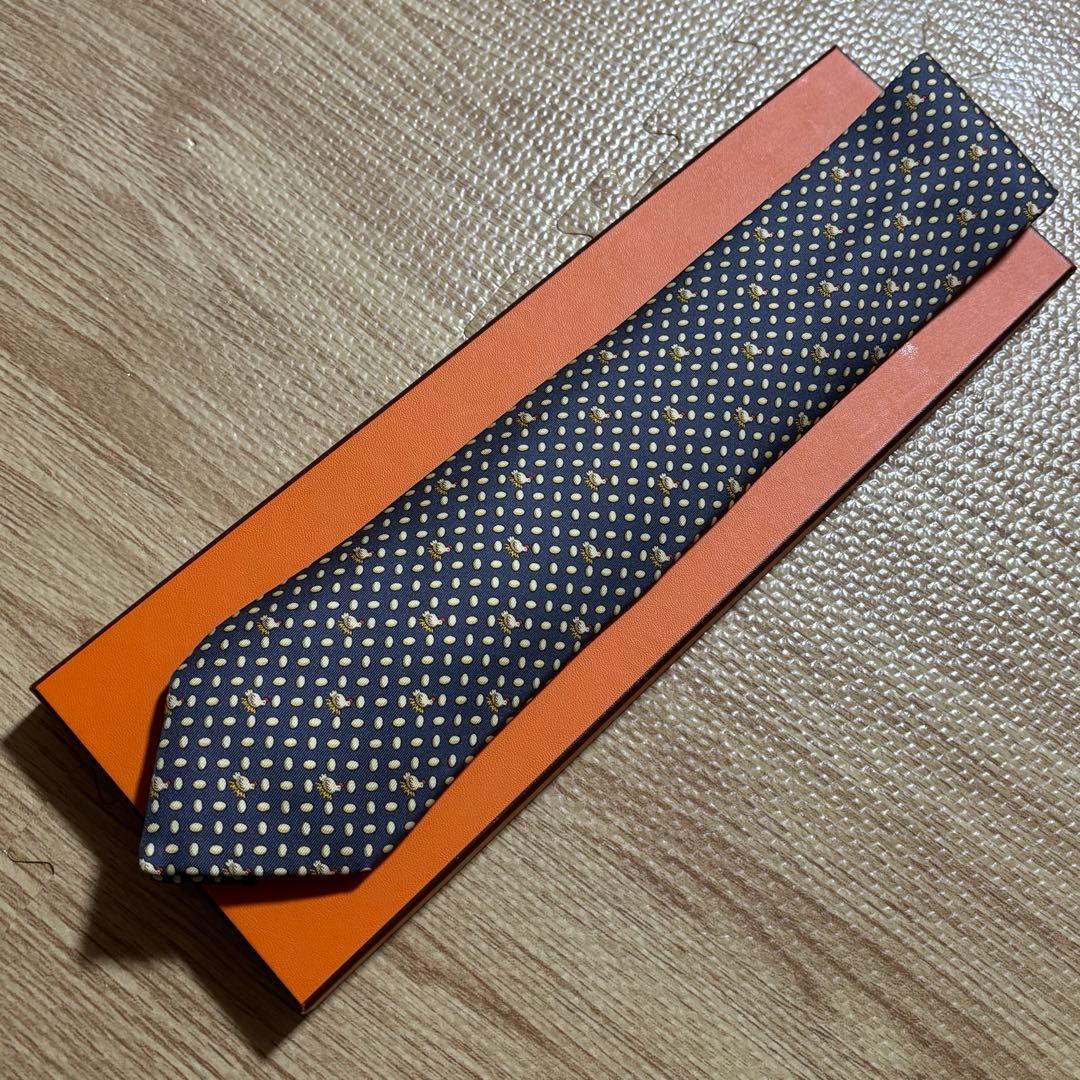【美品】HERMES エルメス ネクタイ ニワトリ 卵 総柄 シルク100%