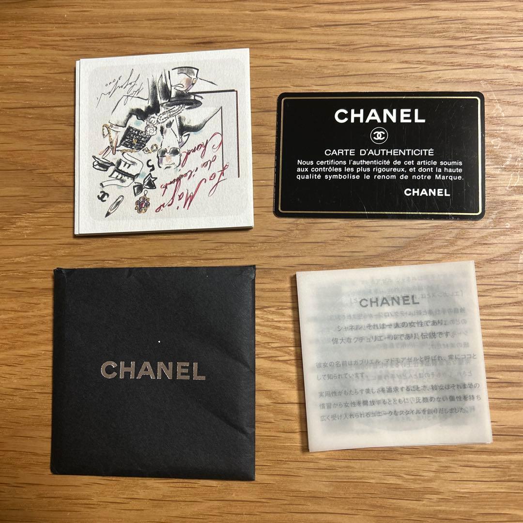 CHANEL 黒 エナメル パーティーバッグ