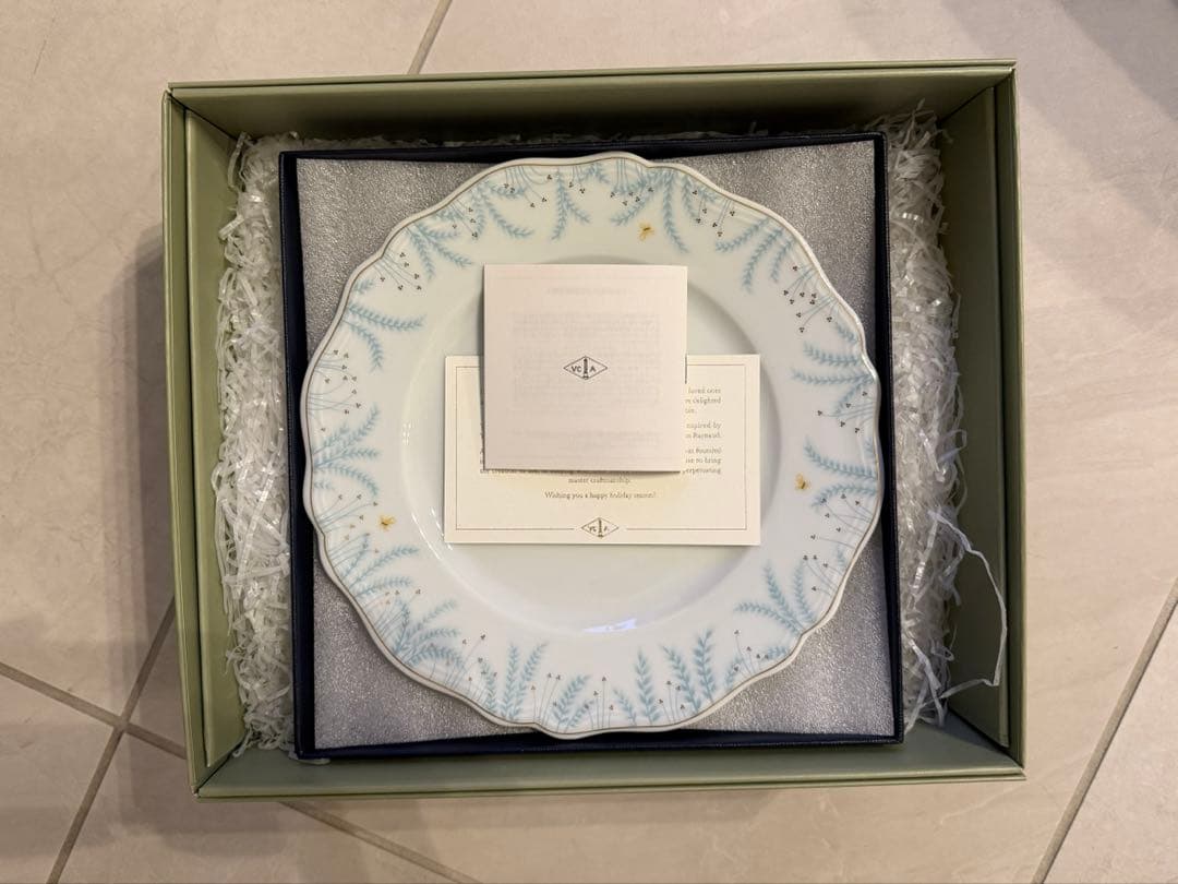 【ヴァンクリーフ&アーペル】 2024イヤーズギフト・プレート