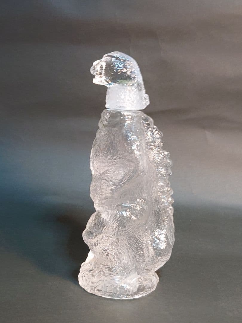 ゴジラ ガラス瓶 保存容器。３時間下げます。