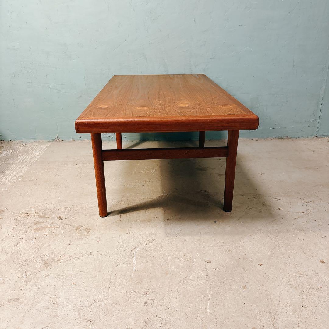 デンマーク　チーク材　コーヒーテーブル　北欧家具　北欧ビンテージ