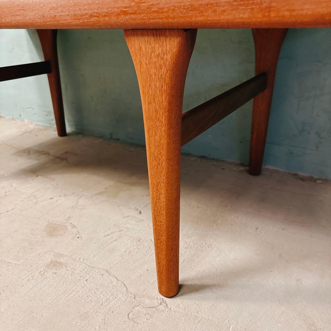 デンマーク　チーク材　コーヒーテーブル　北欧家具　北欧ビンテージ