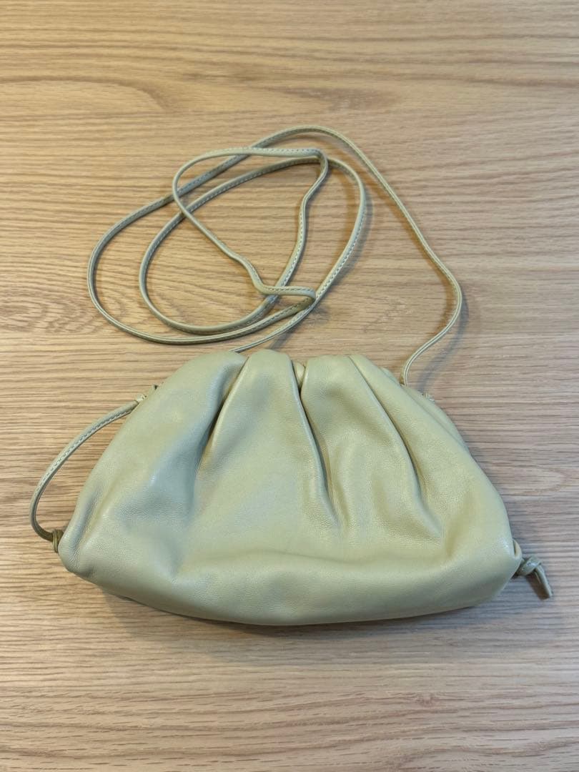 【BOTTEGA VENETA】　ボッテガ　バッグ　ミニ ザ・ポーチ　タピオカ