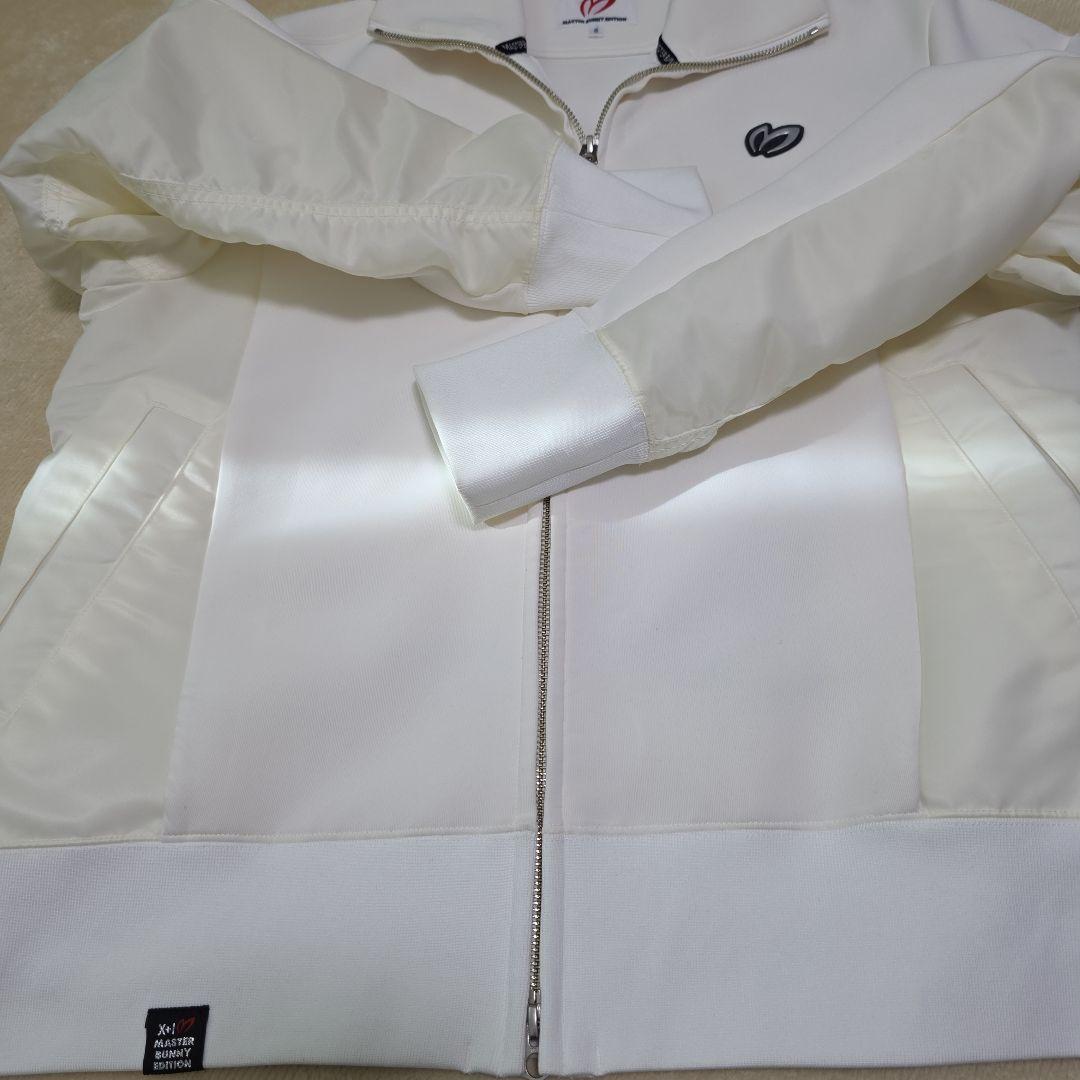 MASTER BUNNY EDITION 伸縮ダンボールニットパーカー