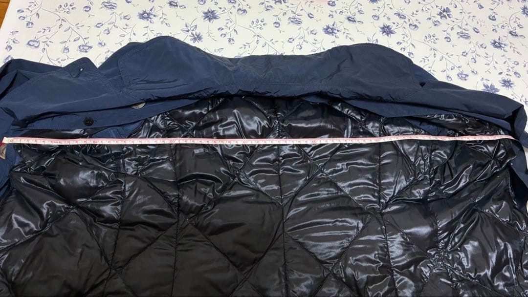 TTRASタトラス　トレンチコート　インナーダウン付き　紺　美品　スタイリッシュ
