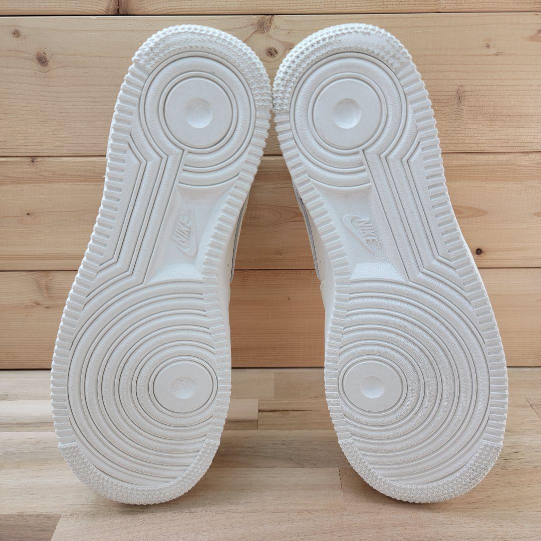 ナイキ ウィメンズ エアフォース1 ’07 エッセンシャル 24.5cm
