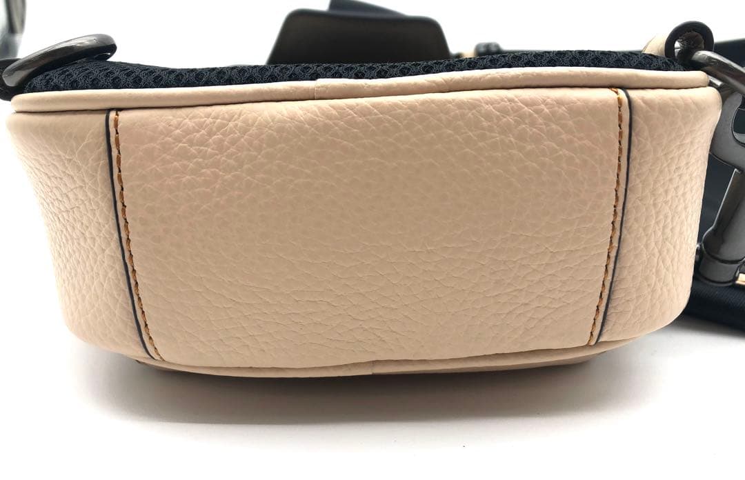 R 極美品！！COACH スヌーピー ショルダーバッグ ベージュ　コーチ