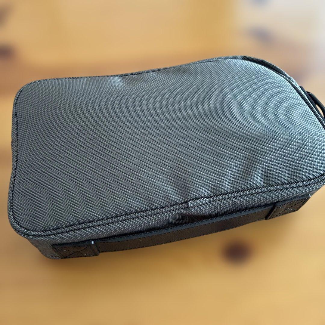 BRIEFING グレー ポーチ