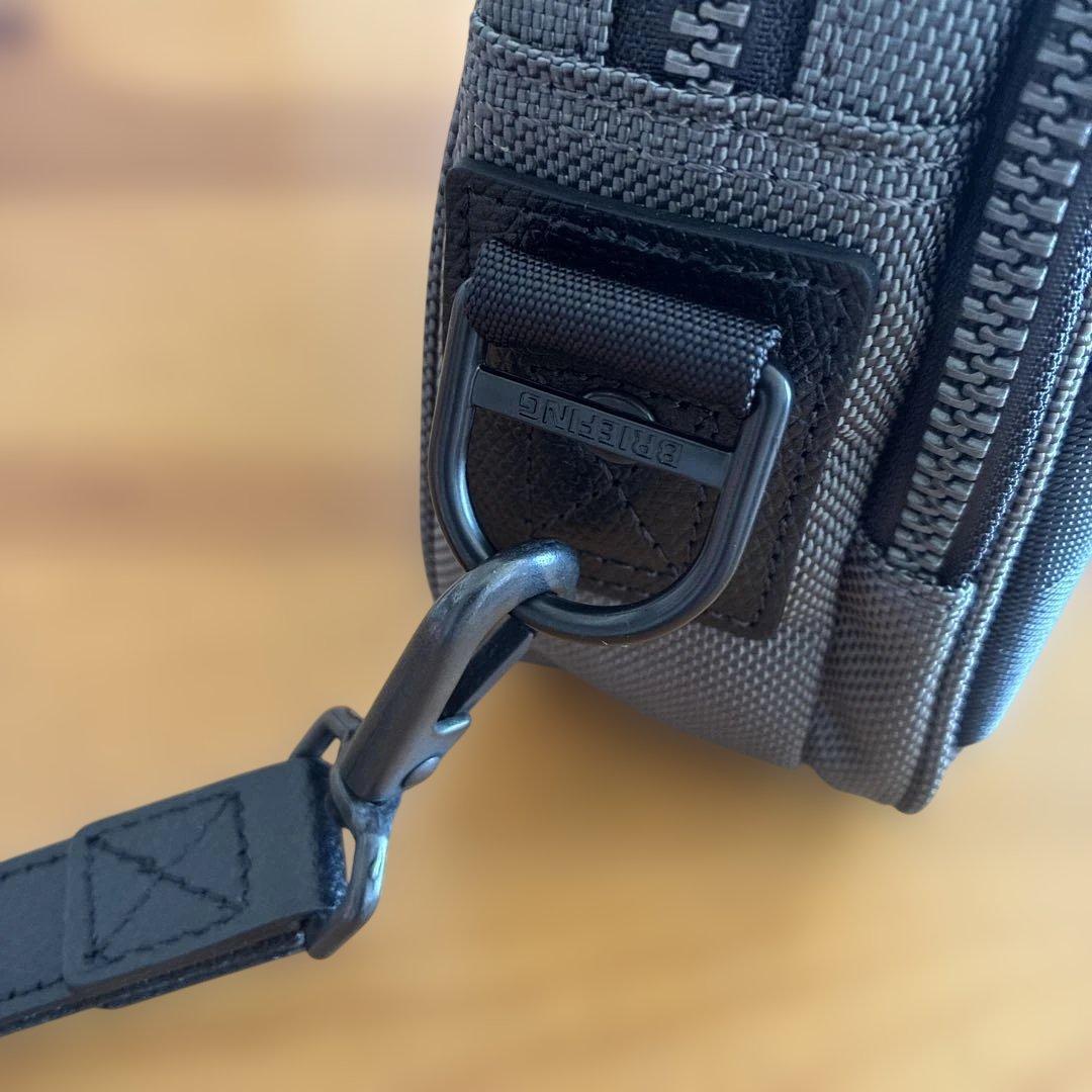 BRIEFING グレー ポーチ