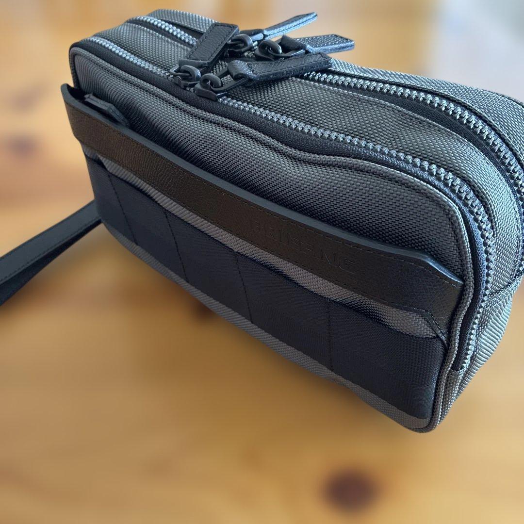 BRIEFING グレー ポーチ