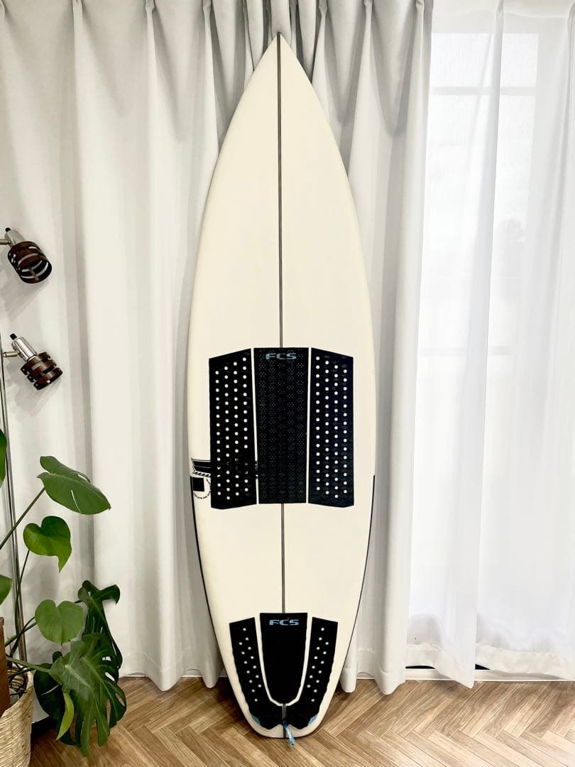 JSサーフボード　BLACK BOX 6.4 45ℓ