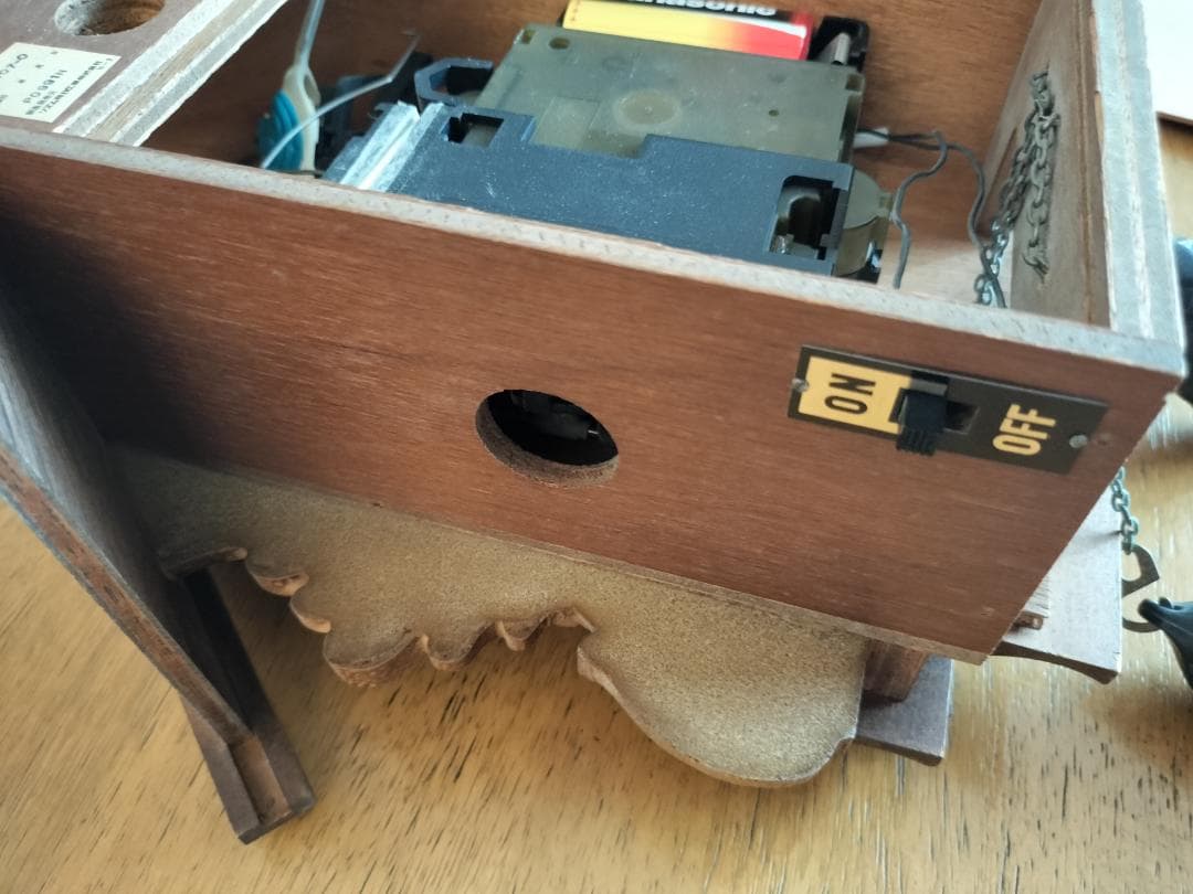 鳩時計　シチズン　リズム時計　４MJ707-0　CITIZEN　カッコージュニア