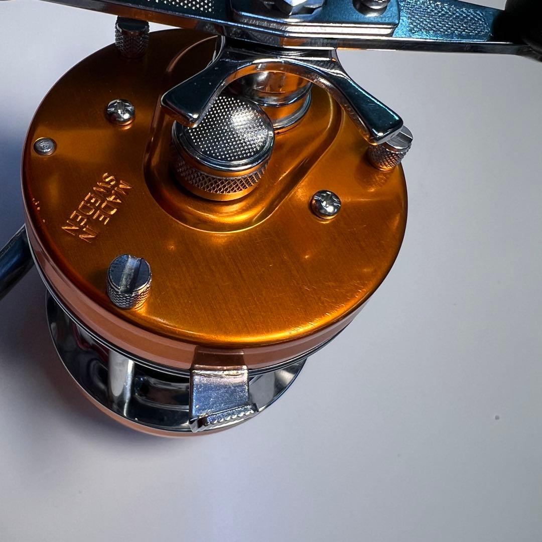 【美品】ABUアンバサダー 5501CS Rocket ファクトリーチューン 左