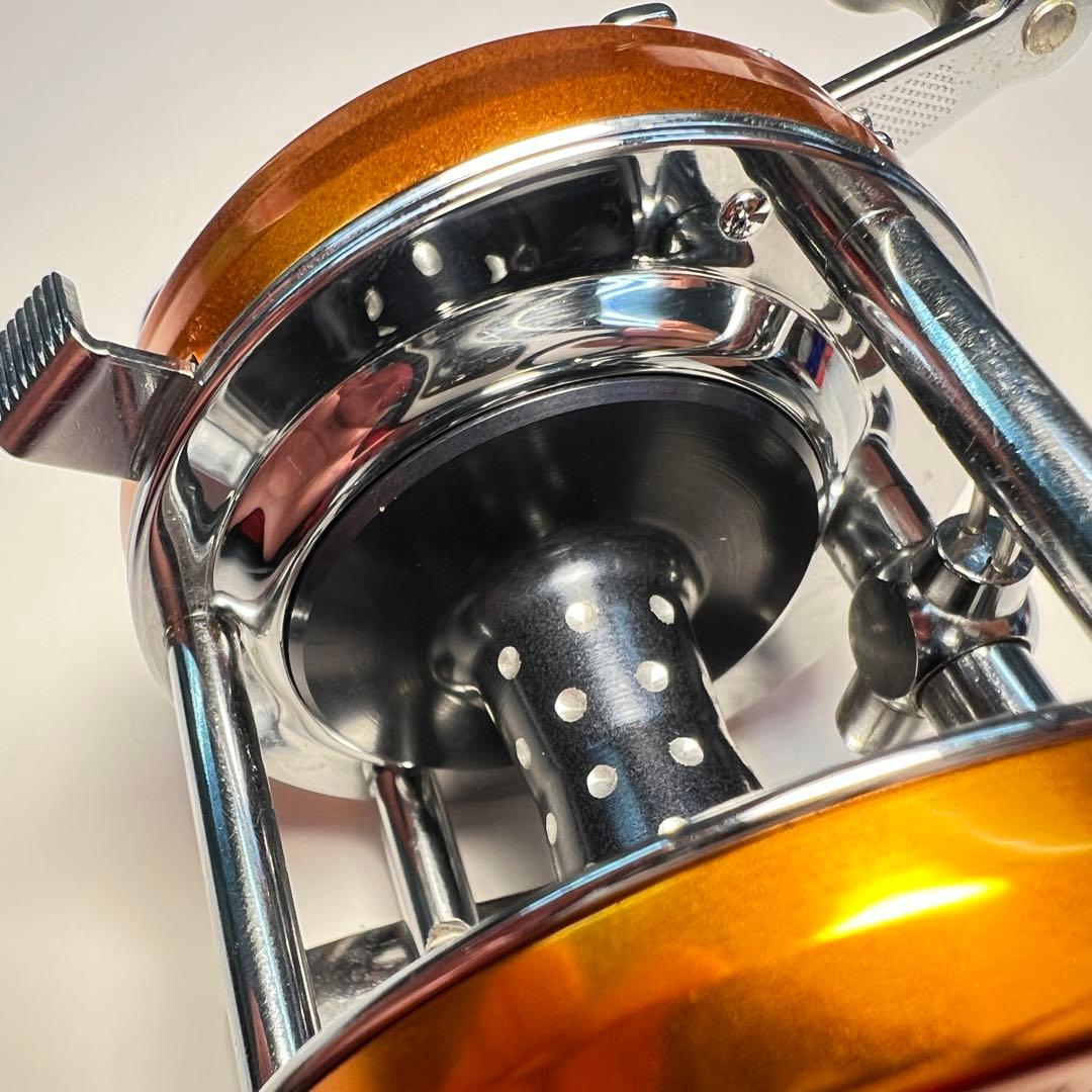 【美品】ABUアンバサダー 5501CS Rocket ファクトリーチューン 左