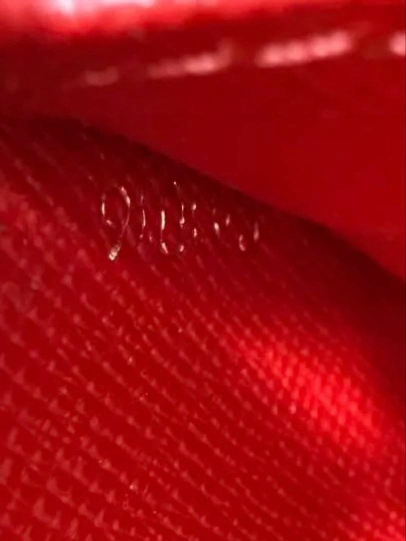 【極美品】ルイヴィトン エピ ジッピーウォレット 赤 レッド 長財布　正規品