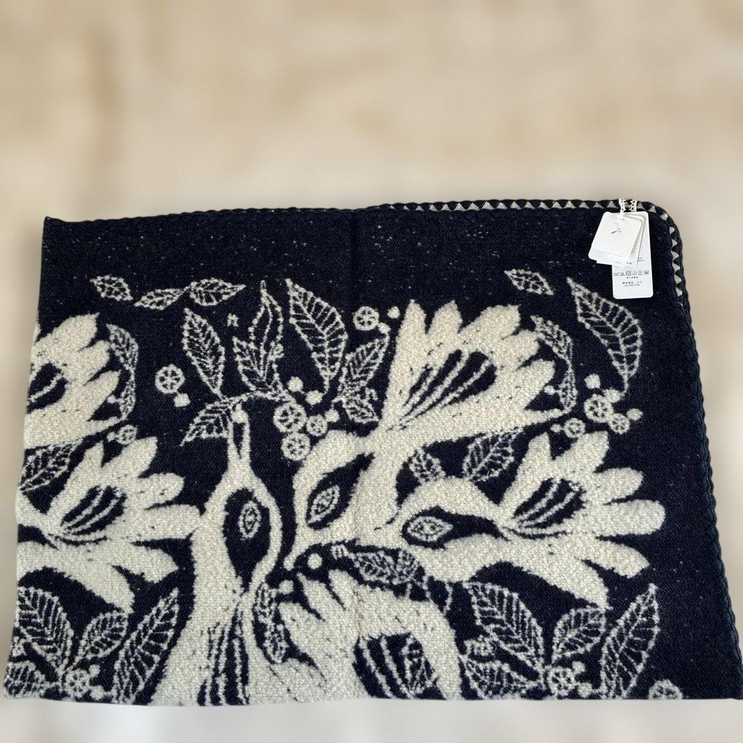 最終お値下げ　ミナペルホネン ブランケット　carnival ネイビー