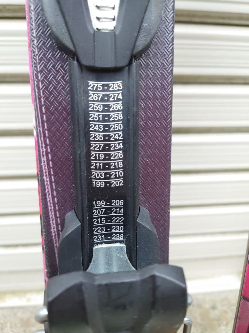 子ども　ジュニア　スキー板　HEAD　107cm 可動式　　ストック付き