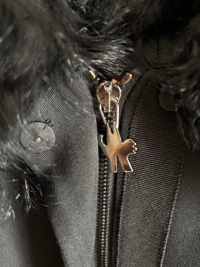 MONCLER ファー付きブラックアウター