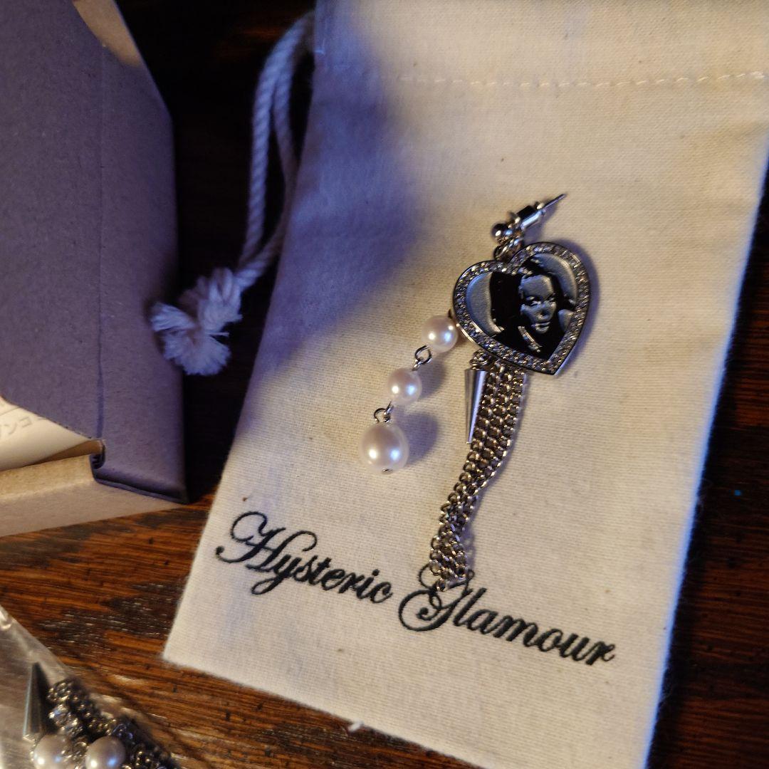 ⭐HYSTERIC WOMAN パールスタッズピアス⭐️