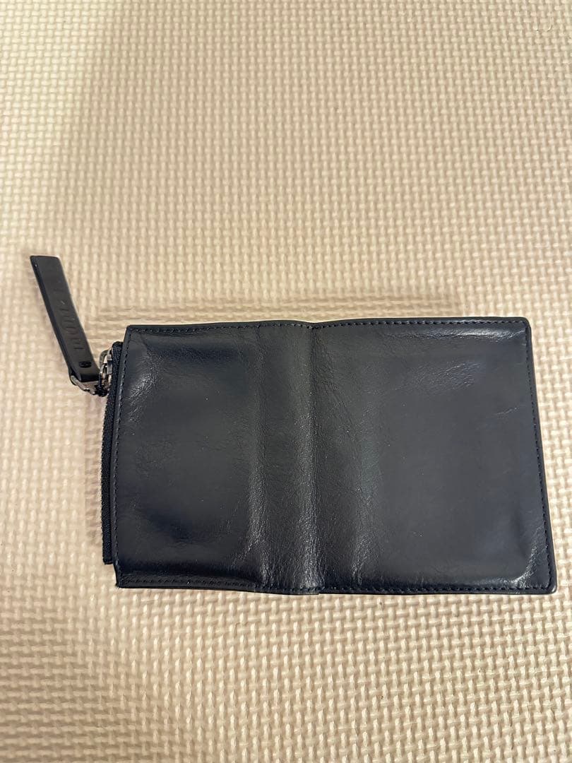 マルジェラ　二つ折り財布 ファスナー付き　ブラック