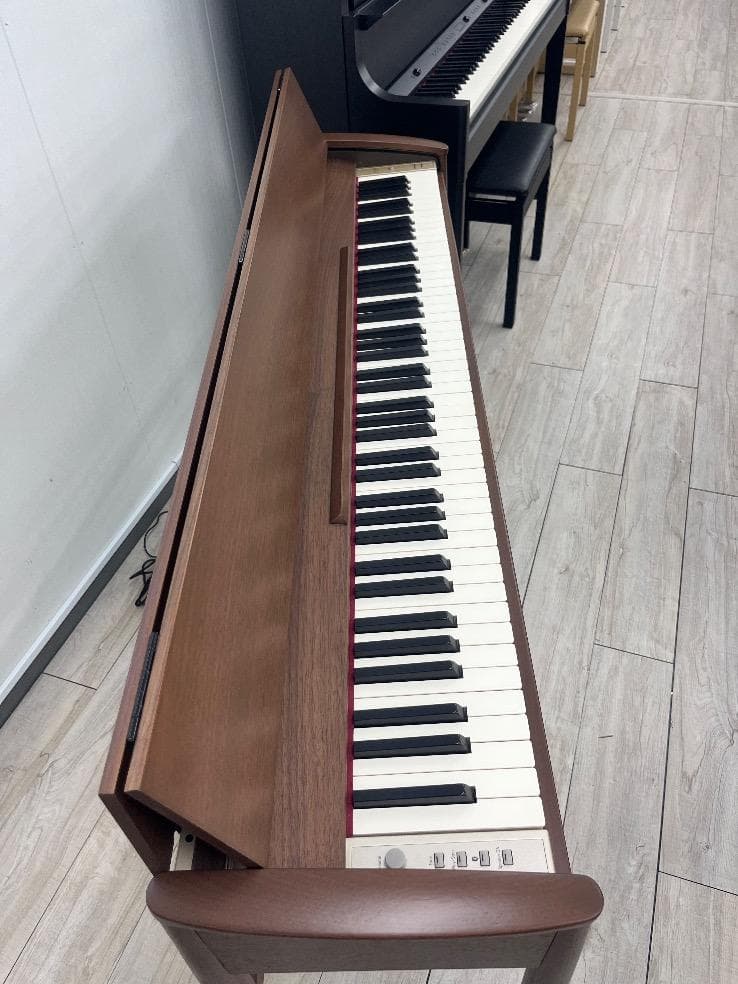 ★74688【電子ピアノ】ROLAND　KF10KW　19年製