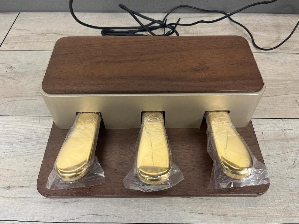 ★74688【電子ピアノ】ROLAND　KF10KW　19年製