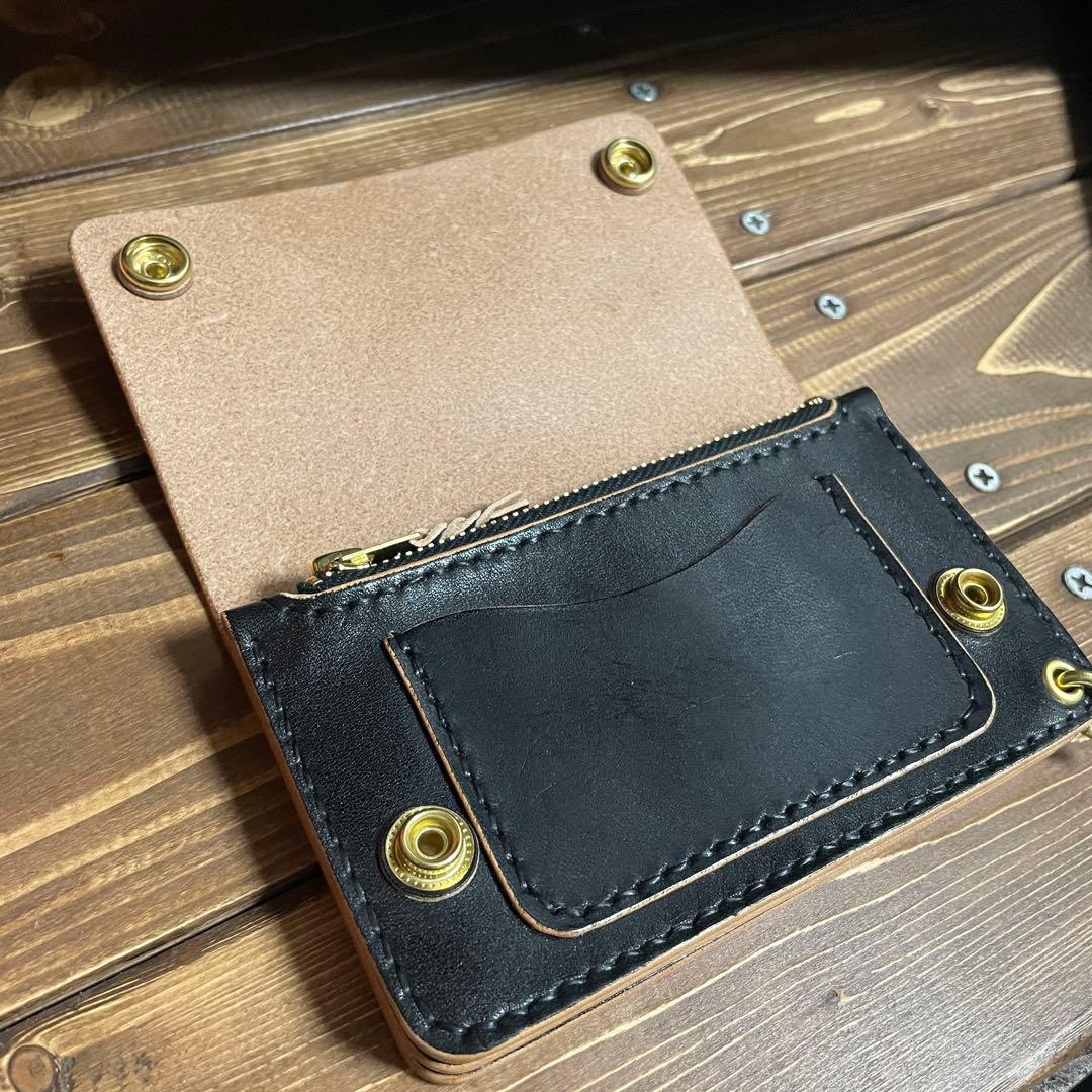 ミドルトラッカーウォレット　栃木レザー　ヌメ革　丘染めブラック