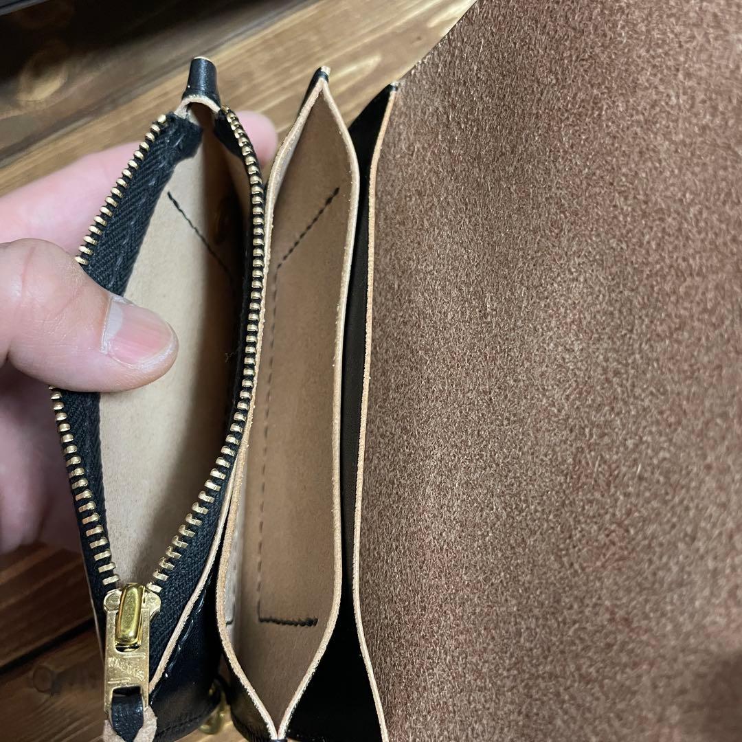 ミドルトラッカーウォレット　栃木レザー　ヌメ革　丘染めブラック