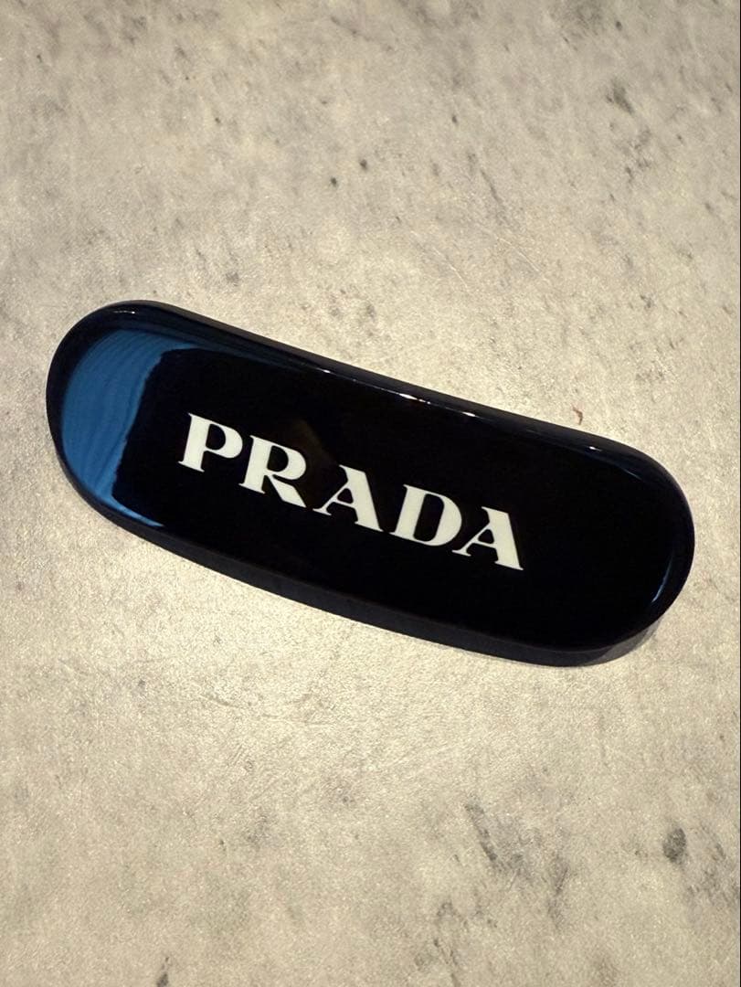 本日限定値下げ【正規品】箱付PRADA プラダ　ヘアアクセサリー　バレッタ