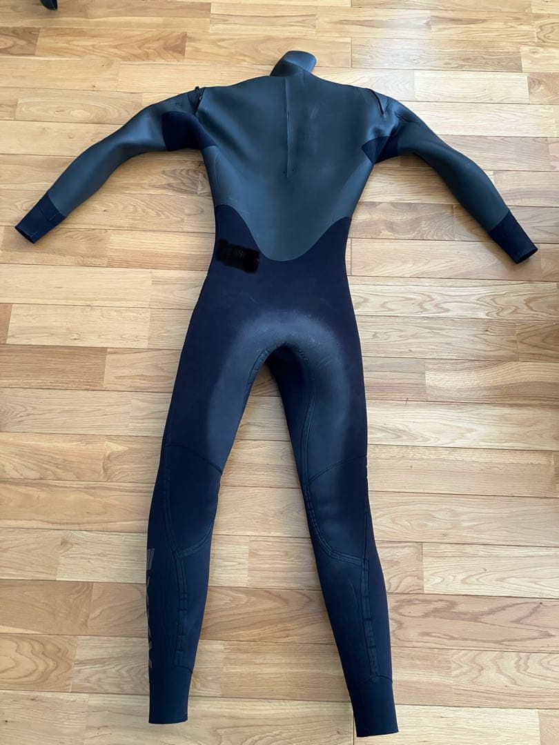 美品　AXXE アックスウェットスーツセミドライ　5✖️3mm