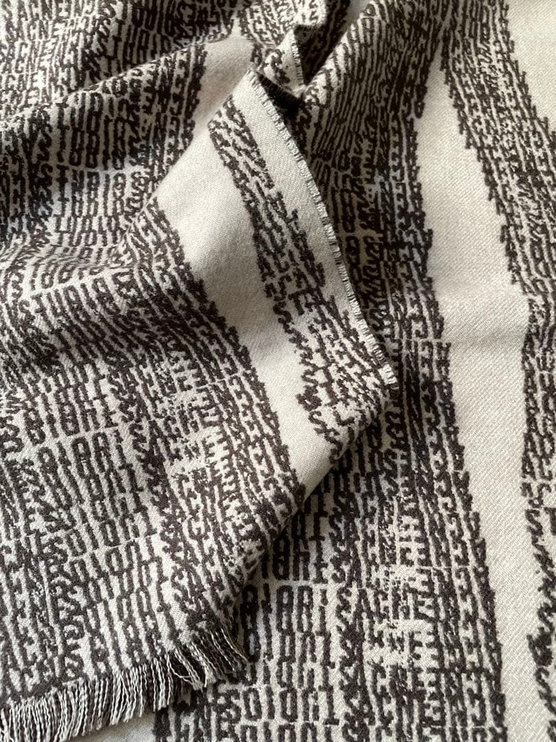 新品未使用　アクネストゥディオズ　リバーシブル　ロゴマフラー